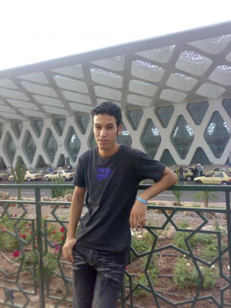 adil moi